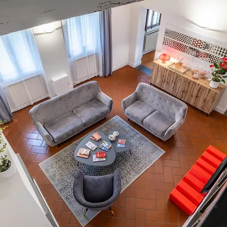 Uffizi Apartment *