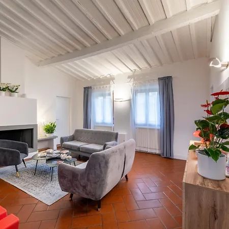 Uffizi Apartment